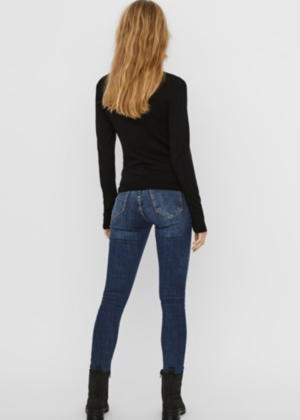 VERO MODA women's Glory highneck sweater black - NAUJAI KAINUOJAMAS KAINAS - TAIP PAT SKAITYKITE ČIA! - Image 3