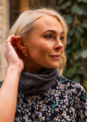 HUPPA NOEL merino vilnos skarelė-šalikas tamsiai pilkos spalvos - unisex modelis, tinkantis tiek vyrams, tiek moterims - SKAITYKITE ČIA - Image 3
