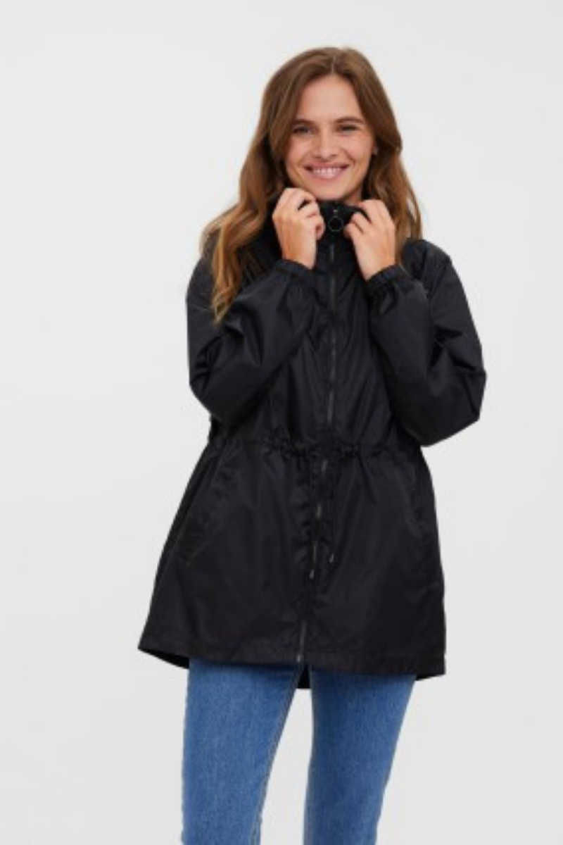 VERO-MODA-naiste-kilejope-must.png