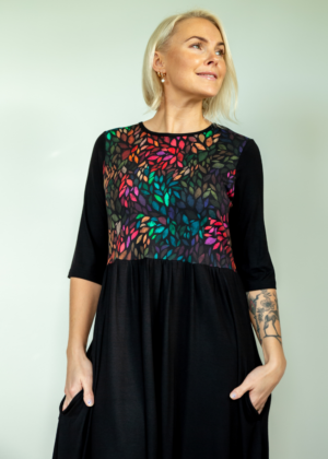 Miela juoda suknelė aukštomis rankovėmis su kišenėmis Nelli's Colors Play-Do sandėlyje paskutinis XL - Image 5